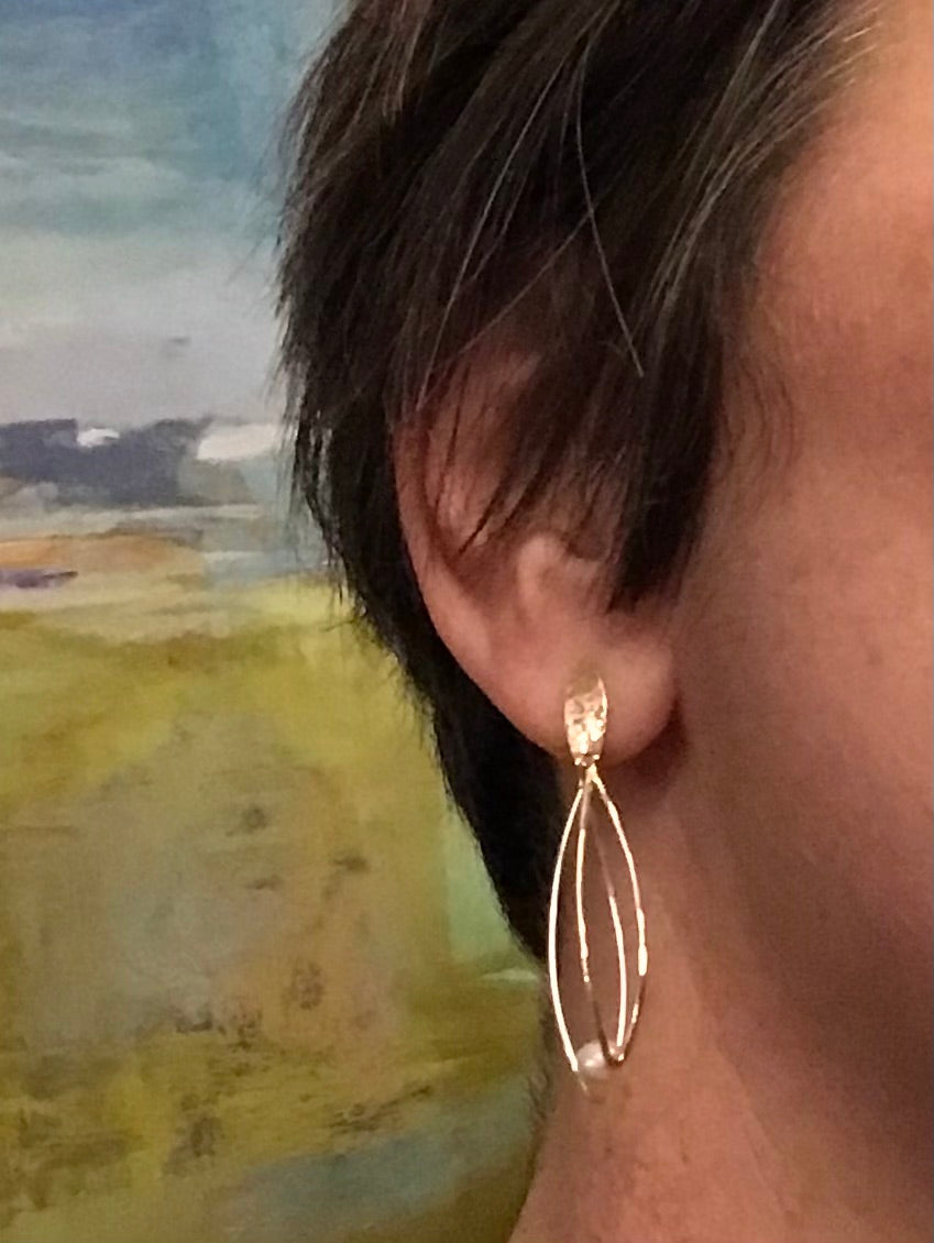 Suspense: 14/20 Gold-filled + Pearl Post Earrings